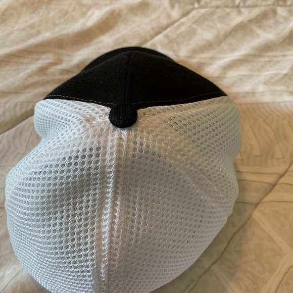 That hat,s is completely new but without tag - Picture 2 of 5